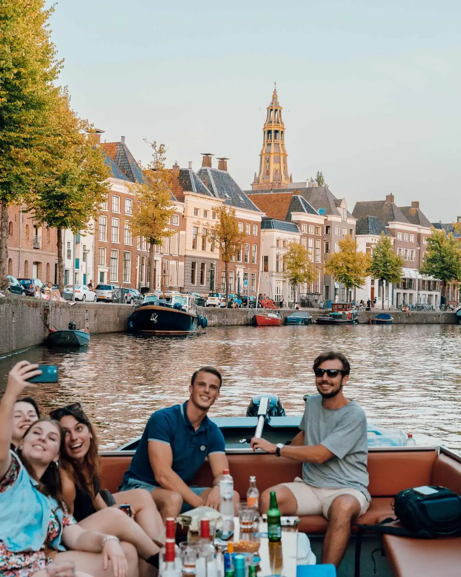 Historische Rondvaart Groningen 1 Historische rondvaart Groningen Borrelvloot