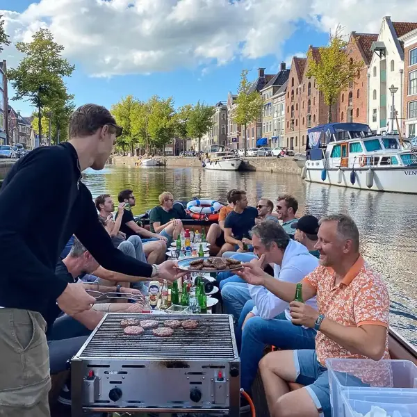 Rondvaart met eten 1 BBQ Boot Groningen