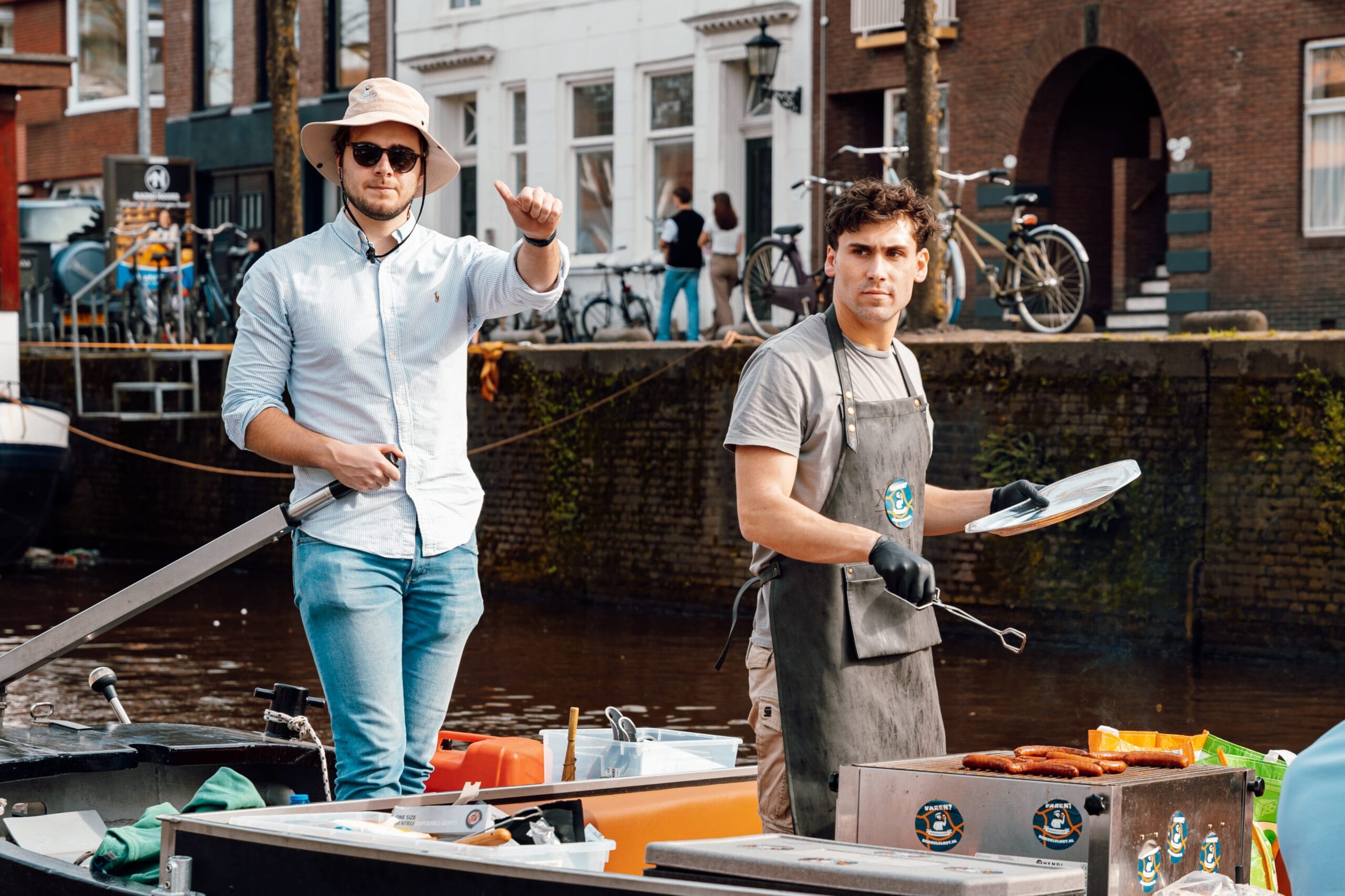 BBQ Rondvaart Groningen bij de Borrelvloot 2 Op de borrelvloot BBQ en